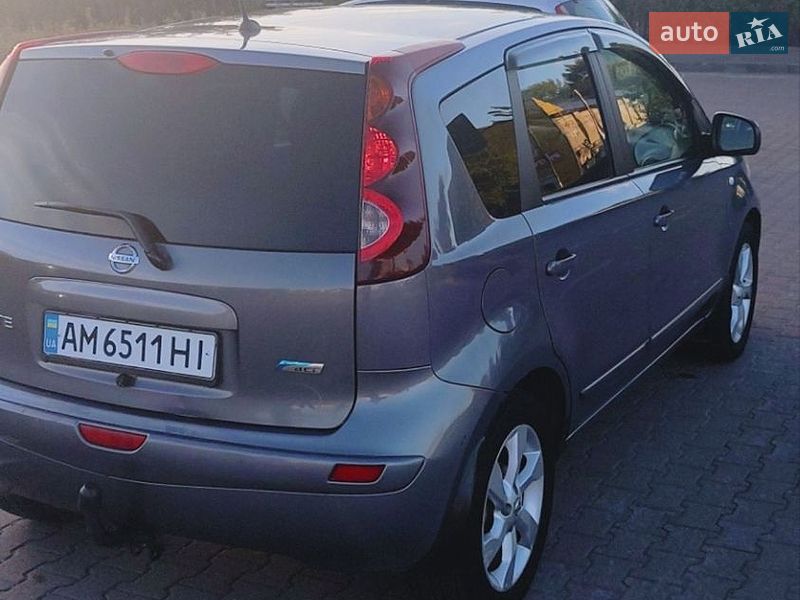 Хэтчбек Nissan Note 2009 в Житомире