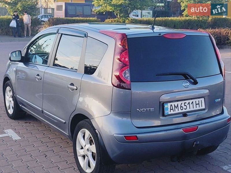 Хэтчбек Nissan Note 2009 в Житомире