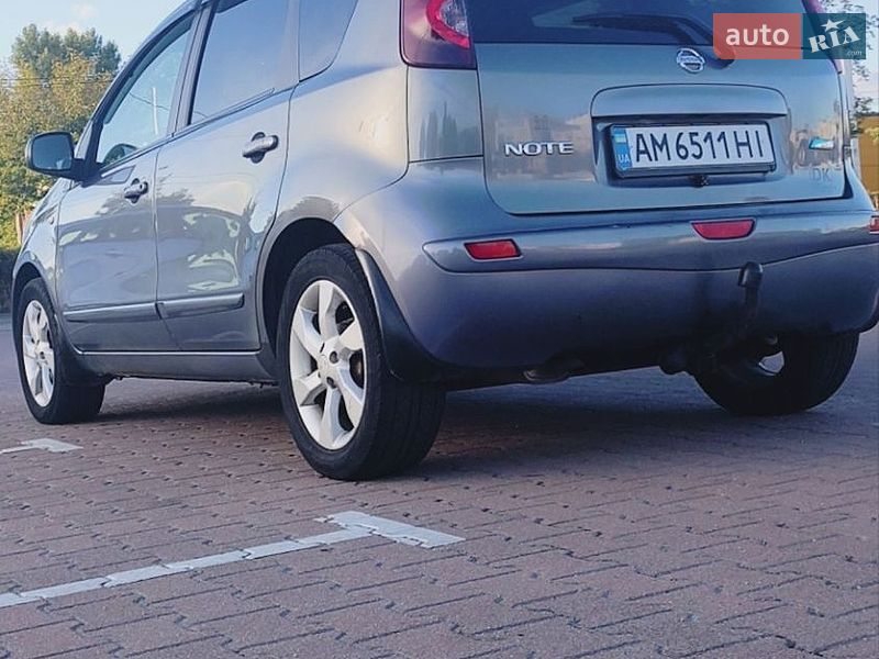 Хэтчбек Nissan Note 2009 в Житомире