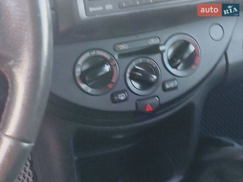 Хэтчбек Nissan Note 2009 в Житомире
