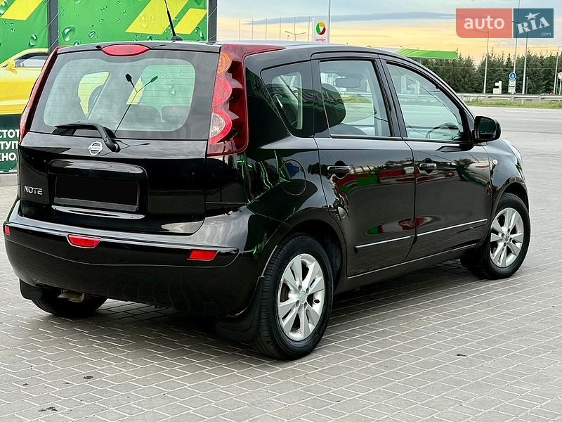 Хэтчбек Nissan Note 2012 в Днепре
