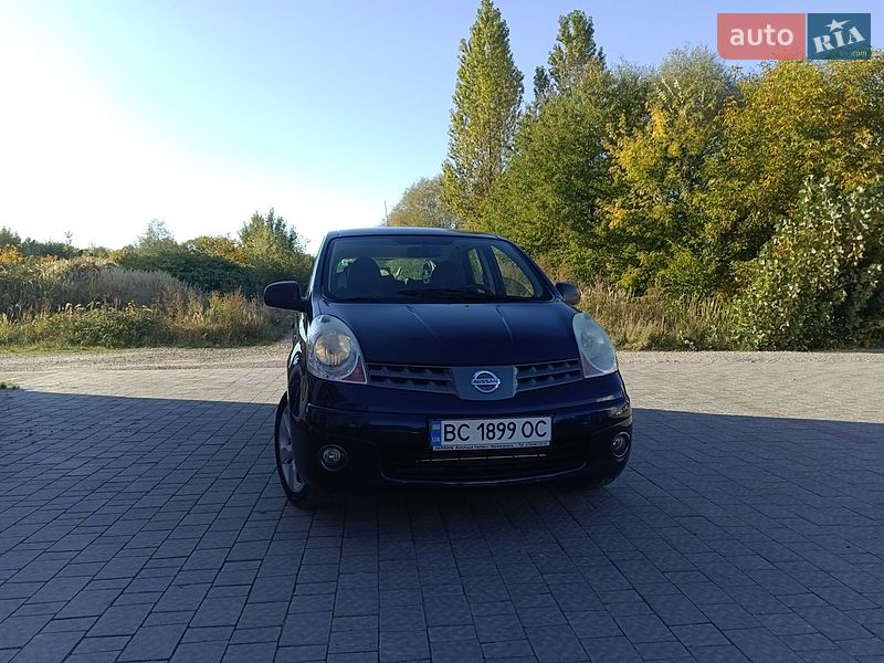 Хэтчбек Nissan Note 2008 в Дрогобыче