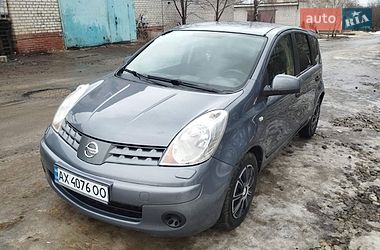 Хэтчбек Nissan Note 2008 в Валках