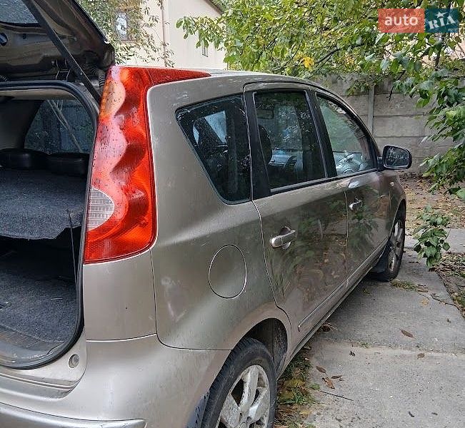 Хетчбек Nissan Note 2007 в Києві фото 12 Хетчбек Nissan Note 2007 в Києві