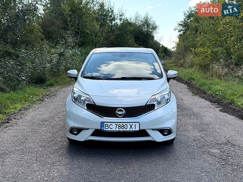 Хэтчбек Nissan Note 2015 в Мостиске