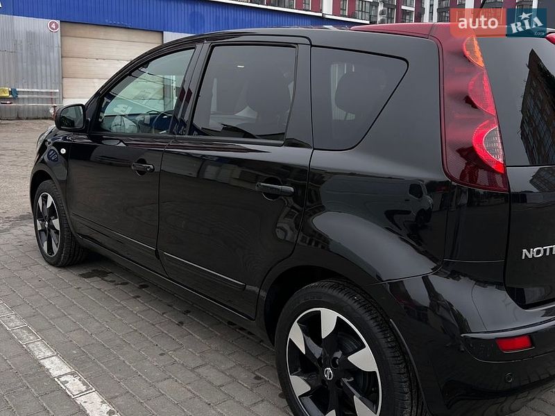 Хетчбек Nissan Note 2012 в Луцьку
