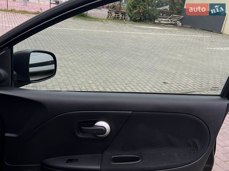 Хетчбек Nissan Note 2012 в Луцьку