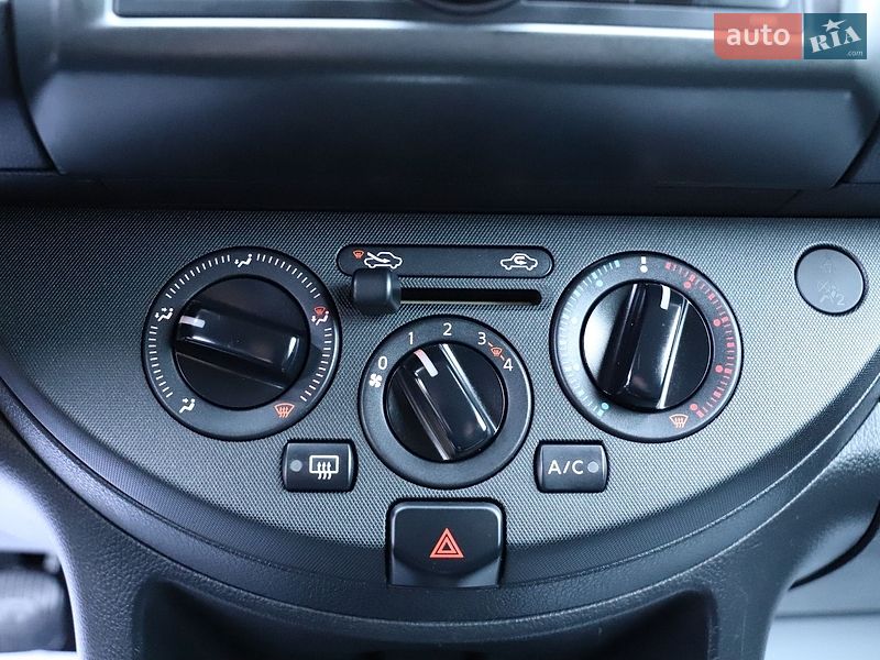 Хетчбек Nissan Note 2008 в Трускавці
