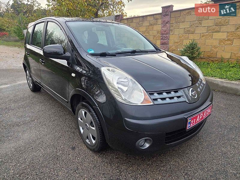 Хетчбек Nissan Note 2006 в Кам'янському