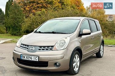 Хэтчбек Nissan Note 2008 в Ровно