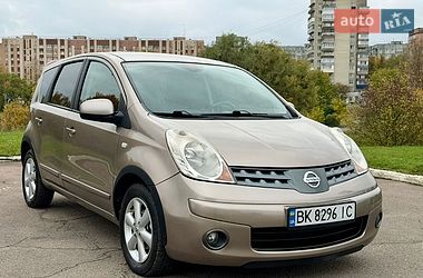 Хэтчбек Nissan Note 2008 в Ровно