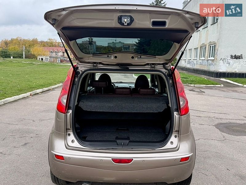 Хэтчбек Nissan Note 2008 в Ровно