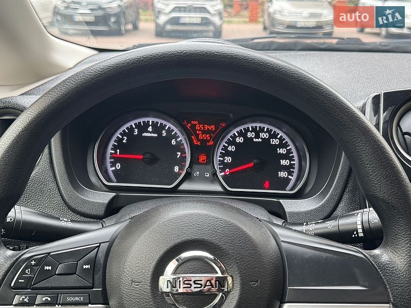 Хэтчбек Nissan Note 2016 в Киеве