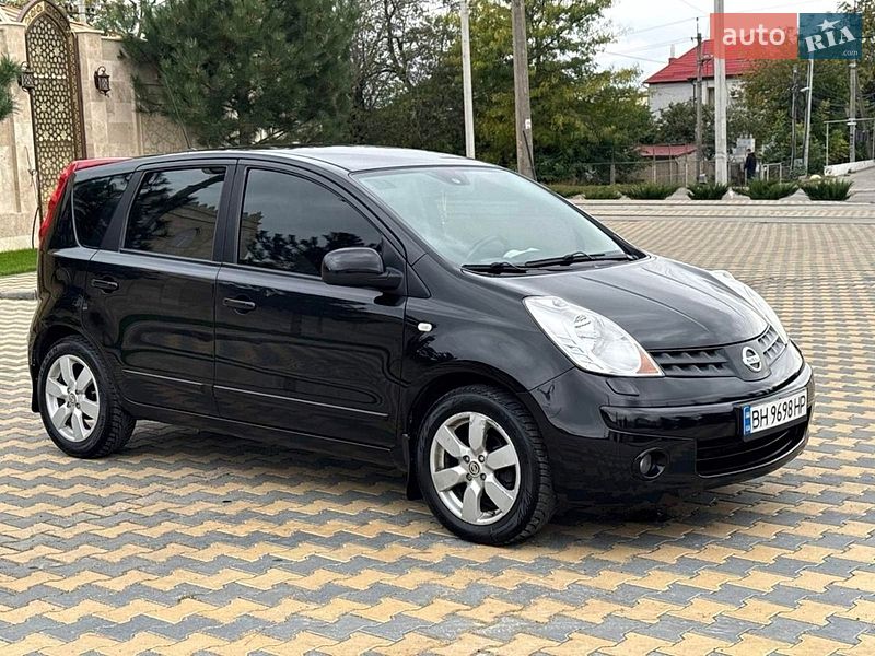 Хэтчбек Nissan Note 2008 в Одессе