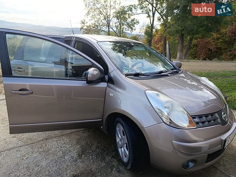 Хетчбек Nissan Note 2008 в Чернівцях фото 3 Хетчбек Nissan Note 2008 в Чернівцях