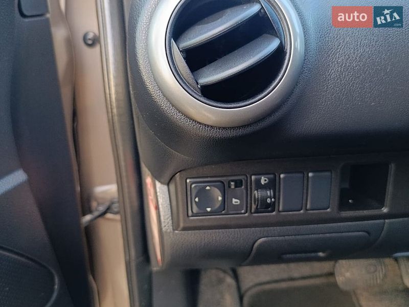 Хетчбек Nissan Note 2008 в Чернівцях фото 18 Хетчбек Nissan Note 2008 в Чернівцях