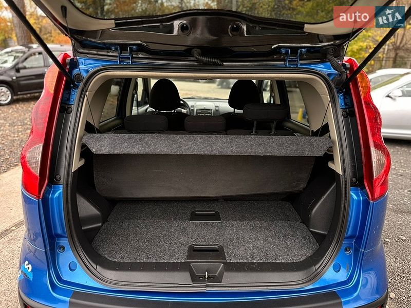 Хэтчбек Nissan Note 2006 в Луцке