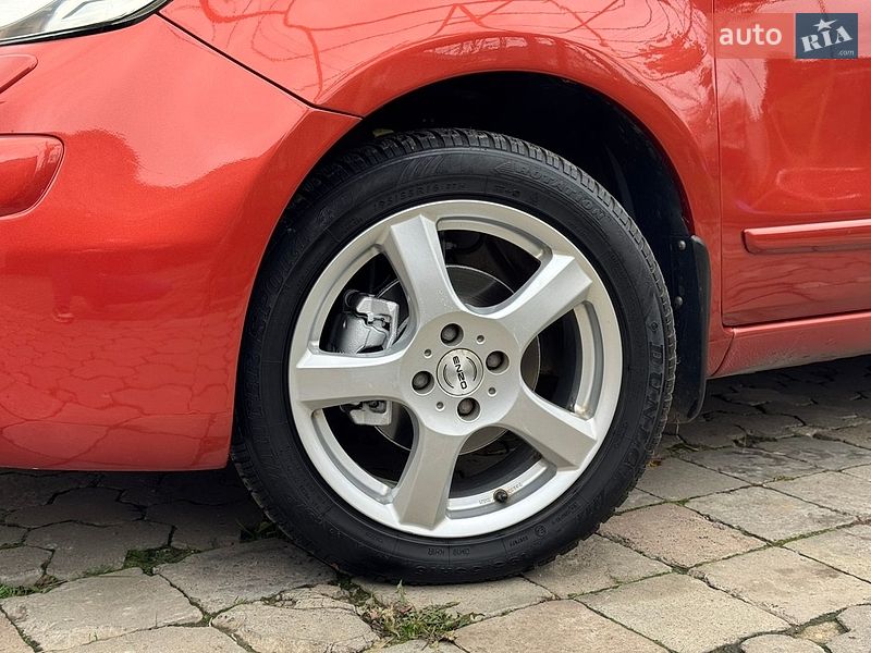Хэтчбек Nissan Note 2007 в Ивано-Франковске