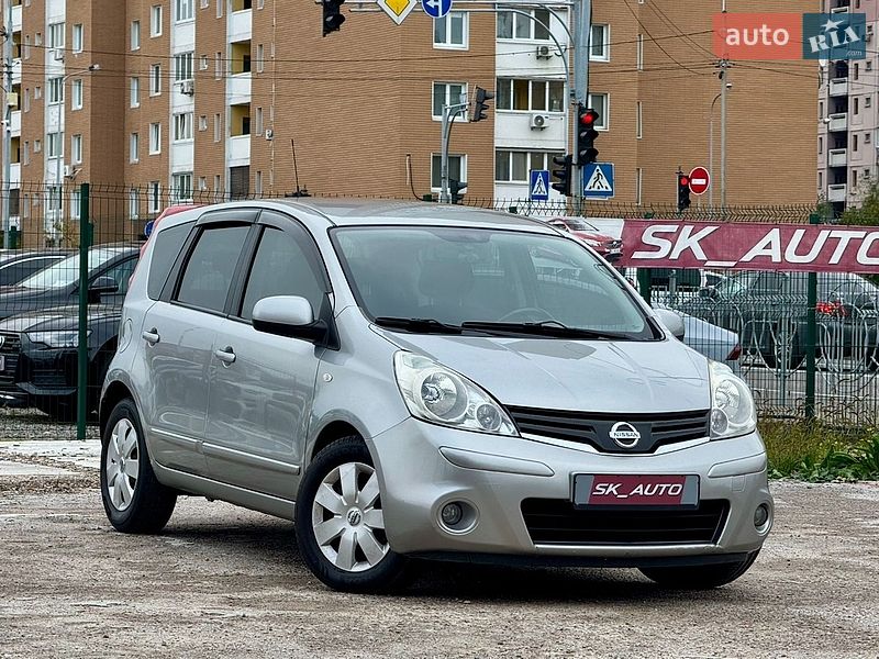 Хэтчбек Nissan Note 2010 в Киеве