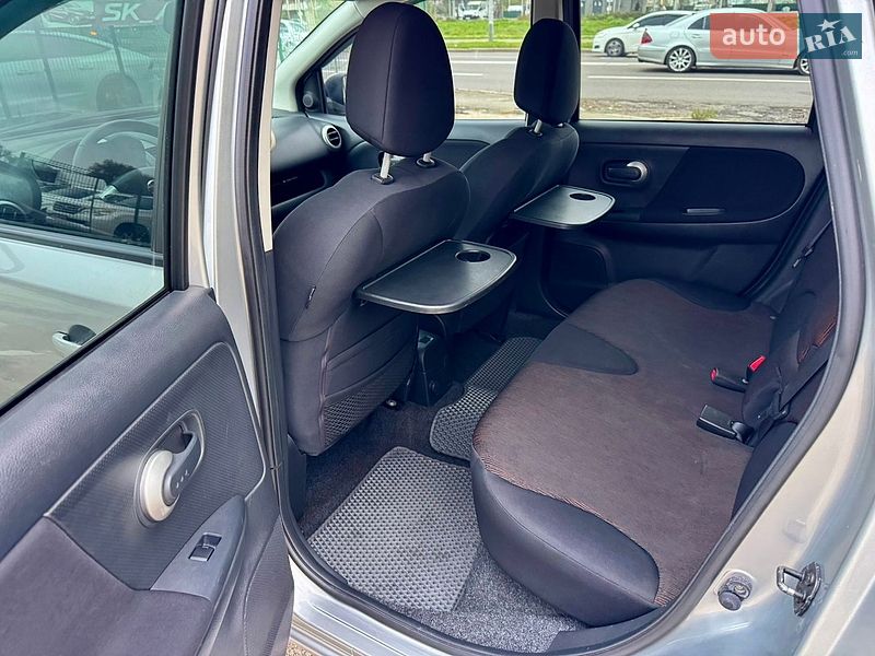 Хэтчбек Nissan Note 2010 в Киеве