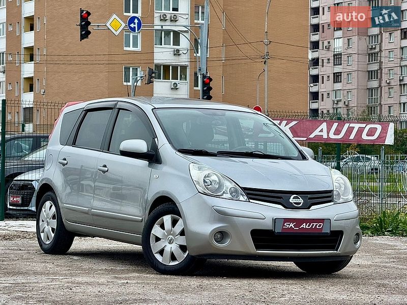 Хэтчбек Nissan Note 2010 в Киеве
