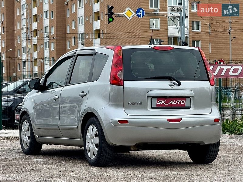Хэтчбек Nissan Note 2010 в Киеве