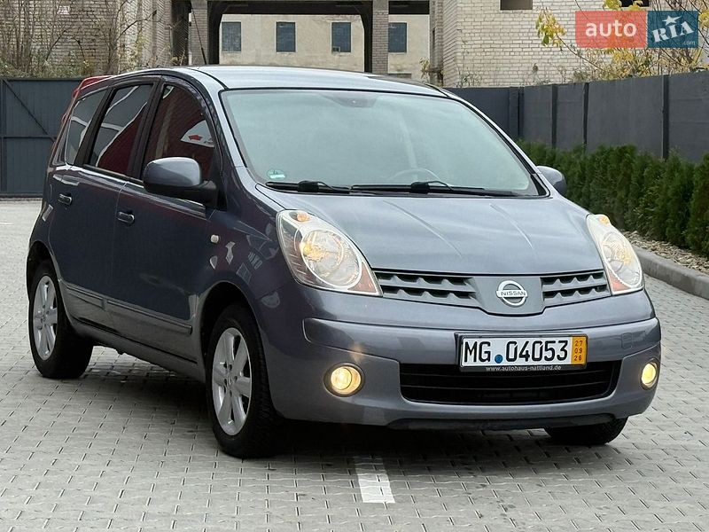Хэтчбек Nissan Note 2007 в Дубно