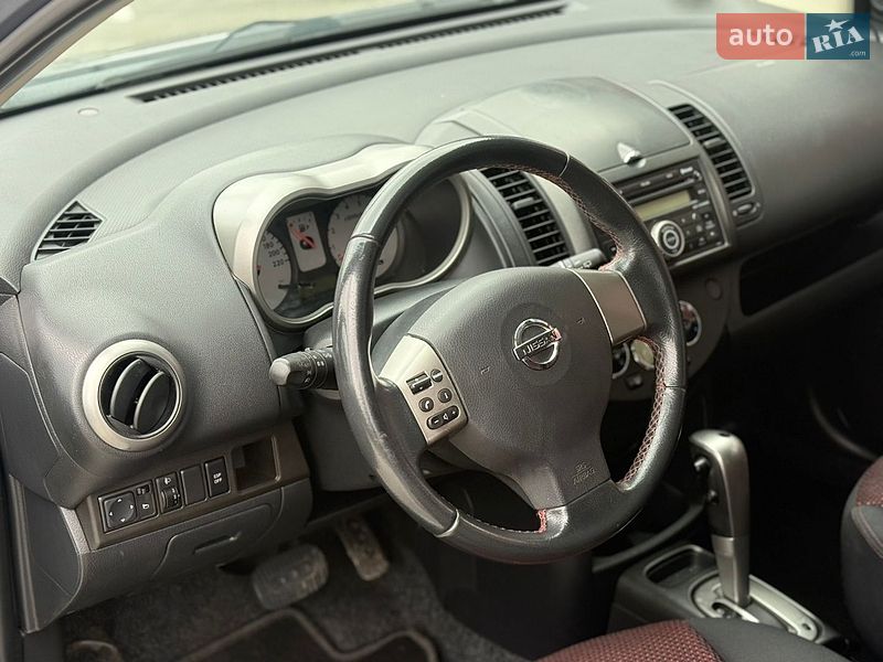 Хэтчбек Nissan Note 2007 в Дубно