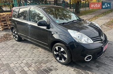 Хэтчбек Nissan Note 2012 в Киверцах