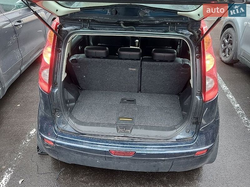 Хэтчбек Nissan Note 2008 в Киеве
