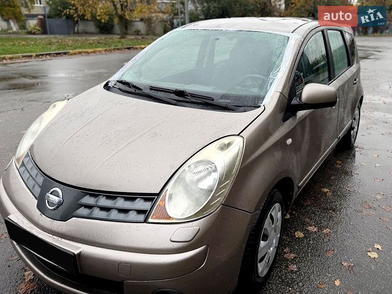 Хэтчбек Nissan Note 2008 в Киеве