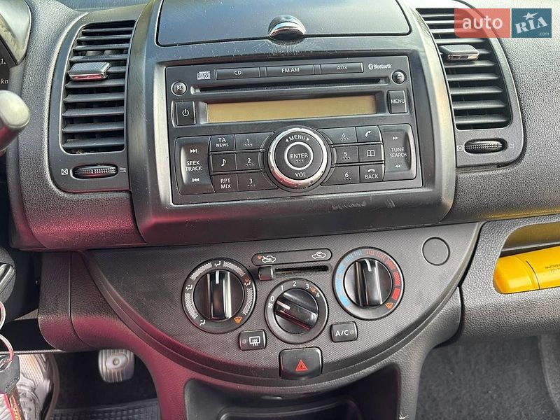Хэтчбек Nissan Note 2009 в Полтаве