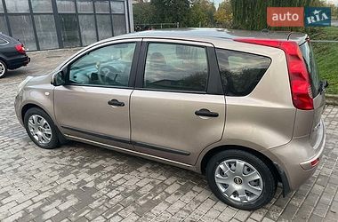 Хетчбек Nissan Note 2008 в Чернівцях