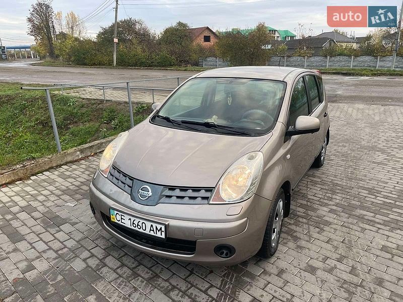 Хетчбек Nissan Note 2008 в Чернівцях