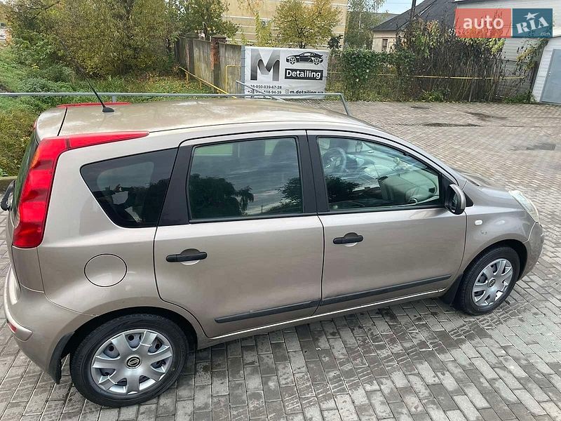 Хетчбек Nissan Note 2008 в Чернівцях