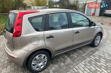Хетчбек Nissan Note 2008 в Чернівцях