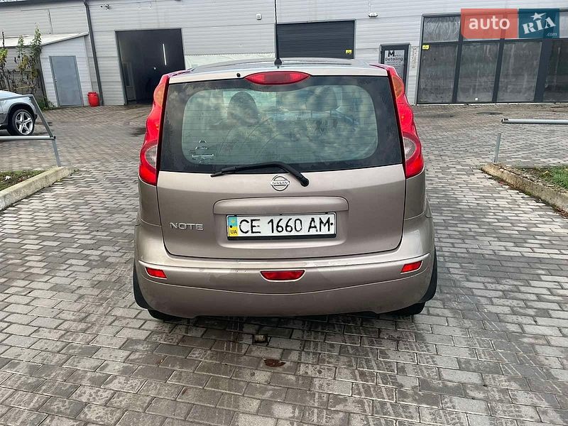 Хетчбек Nissan Note 2008 в Чернівцях
