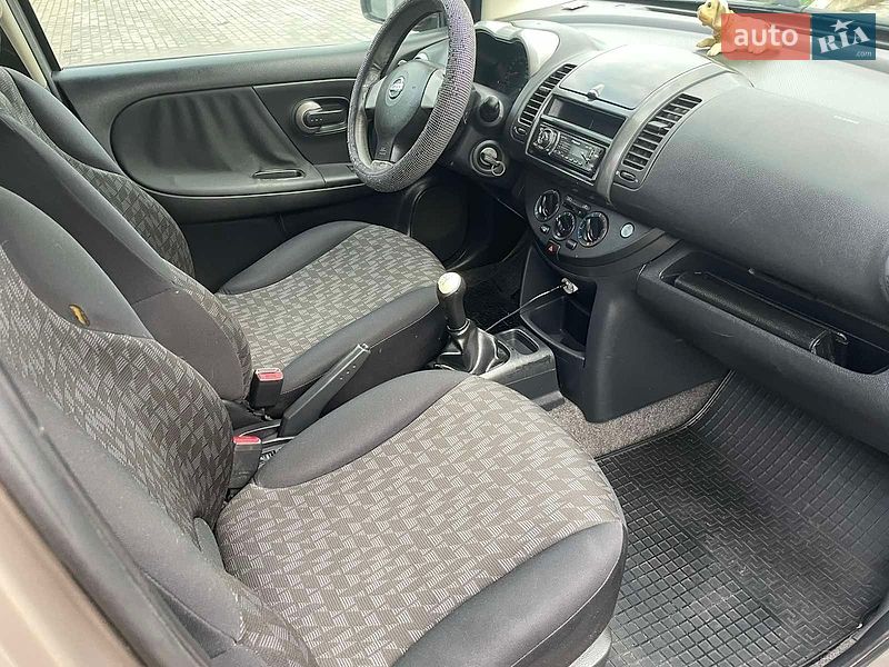 Хетчбек Nissan Note 2008 в Чернівцях