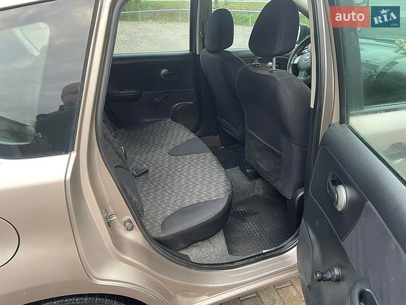 Хетчбек Nissan Note 2008 в Чернівцях