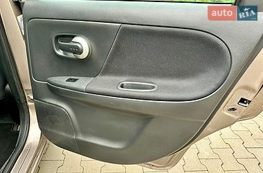 Хетчбек Nissan Note 2010 в Білій Церкві фото 26 Хетчбек Nissan Note 2010 в Білій Церкві