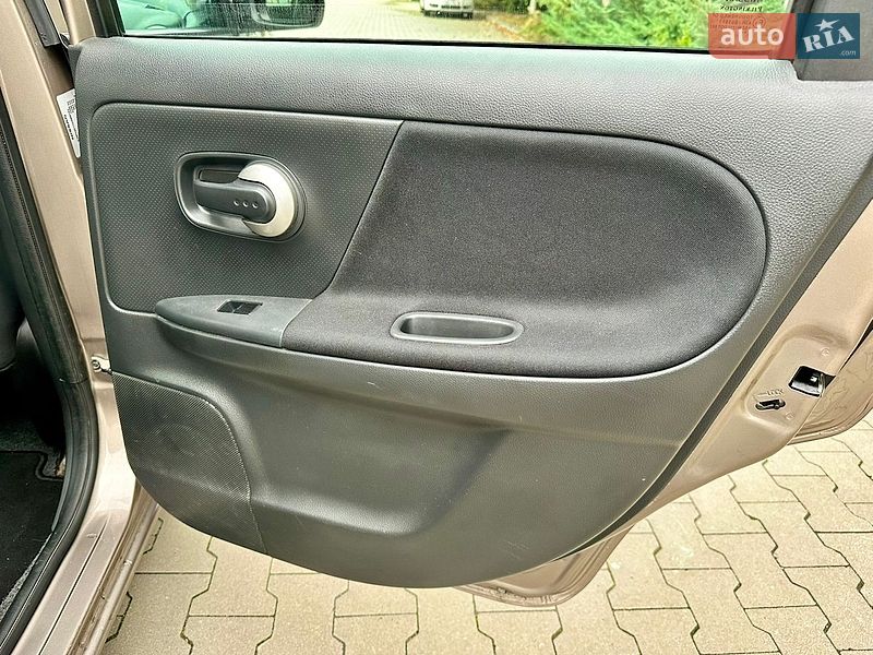 Хетчбек Nissan Note 2010 в Білій Церкві фото 26 Хетчбек Nissan Note 2010 в Білій Церкві