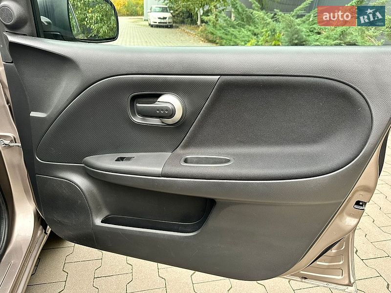 Хетчбек Nissan Note 2010 в Білій Церкві фото 25 Хетчбек Nissan Note 2010 в Білій Церкві