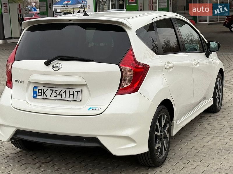 Хетчбек Nissan Note 2015 в Житомирі