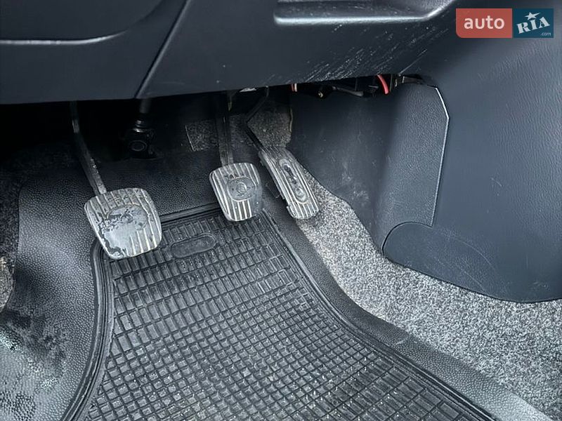 Хэтчбек Nissan Note 2012 в Ивано-Франковске фото 20 Хэтчбек Nissan Note 2012 в Ивано-Франковске
