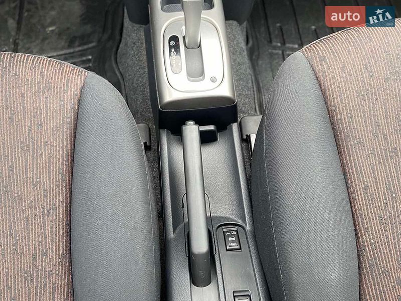 Хэтчбек Nissan Note 2011 в Житомире