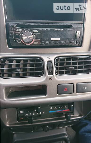 Позашляховик / Кросовер Nissan NP300 2010 в Харкові
