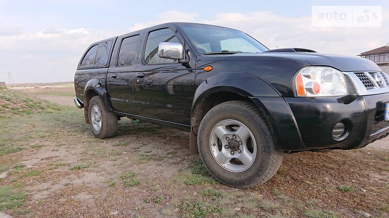 Позашляховик / Кросовер Nissan NP300 2010 в Харкові