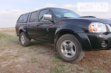 Внедорожник / Кроссовер Nissan NP300 2010 в Харькове