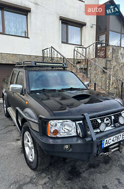 Пикап Nissan NP300 2013 в 