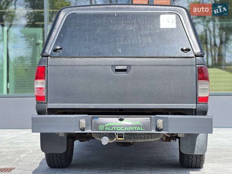 Пікап Nissan NP300 2011 в Києві